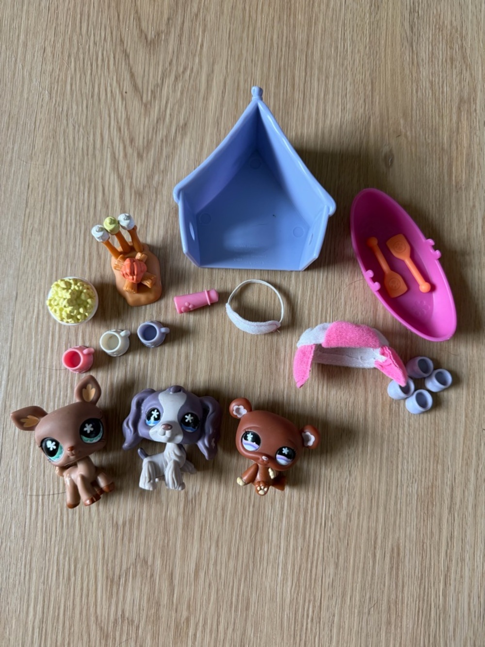 Littlest Pet Shop #670 #671 #672 cozy campfire